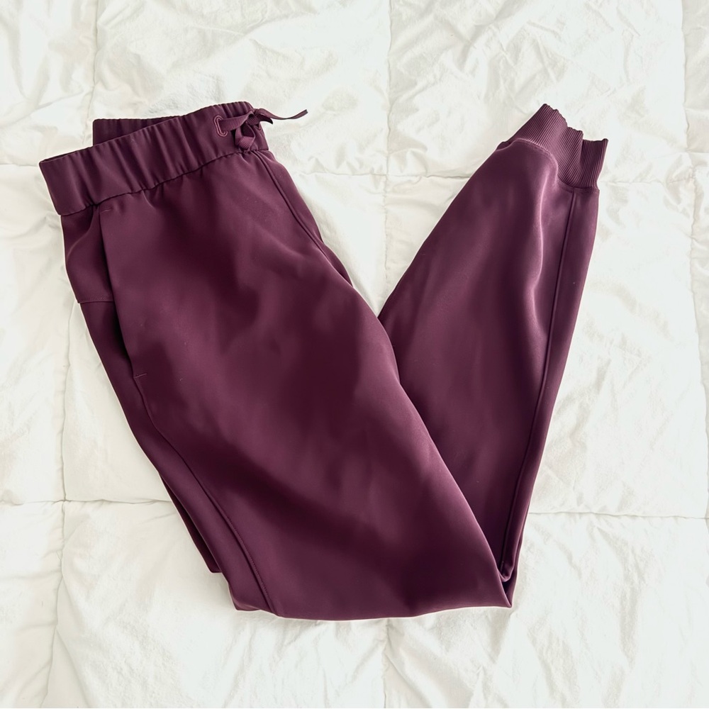 NWOT LULULEMON Maroon On The Fly Jogger 28”